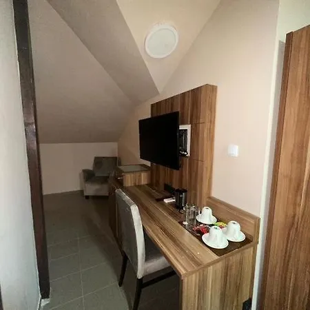 아파트호텔 Jp Mali Pariz