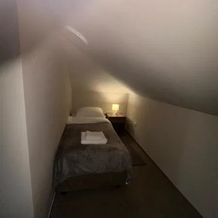 Jp Mali Pariz 아파트호텔 보르