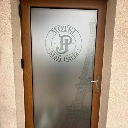 아파트호텔 Jp Mali Pariz 4*